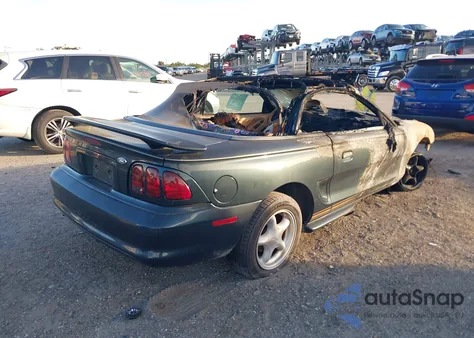 1998 Ford Mustang z USA, uszkodzony, nr VIN 1FAFP444XWF182599